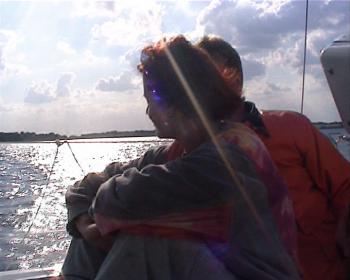 Harmonie beim Segeln, Skipper und Frau